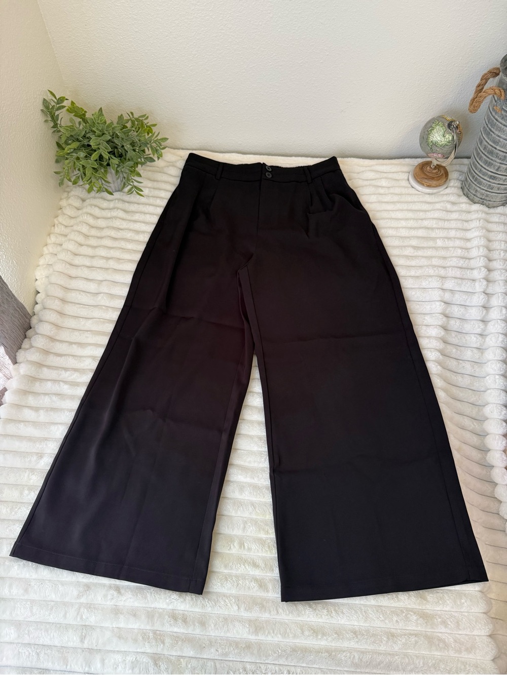 Pretty Garden black wide leg pants size XL